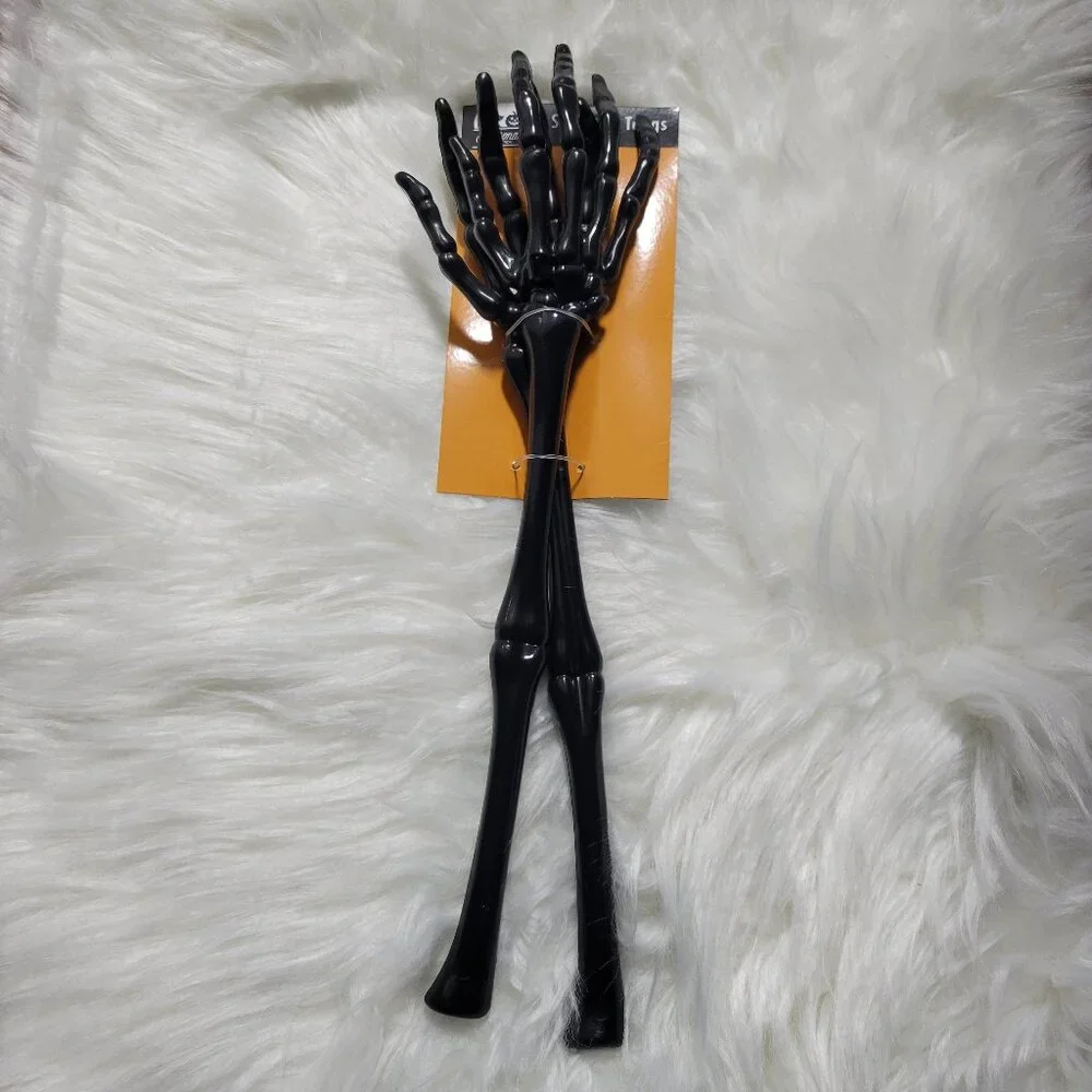 Skeleton Tongs Set